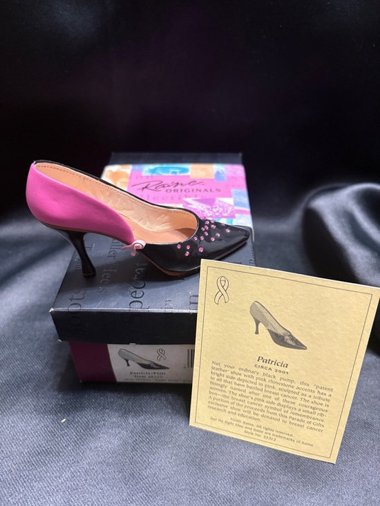 Just The Right Shoe Shoes - Just The Right Shoe Black and Pink Heels